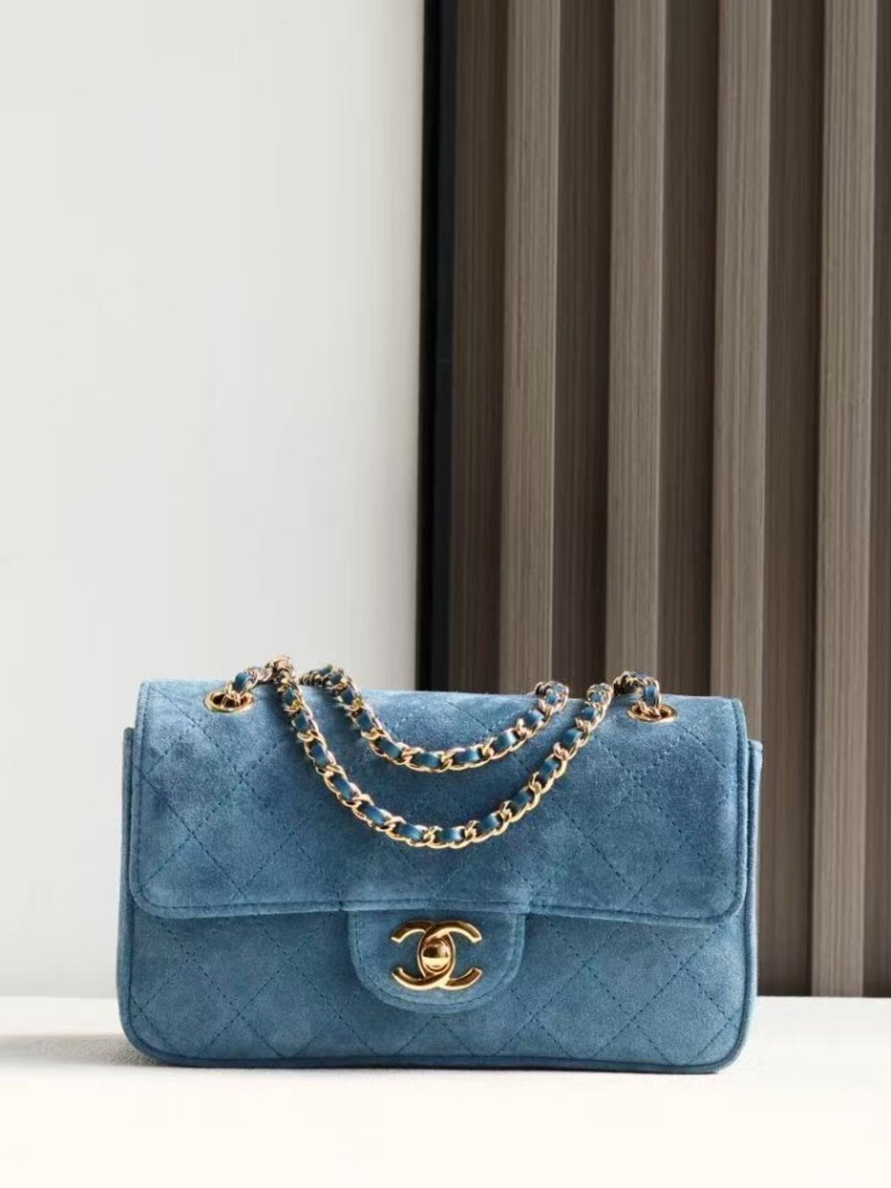 Classic CHANEL   bag: A Stylish and Versatile Choice for Elegance